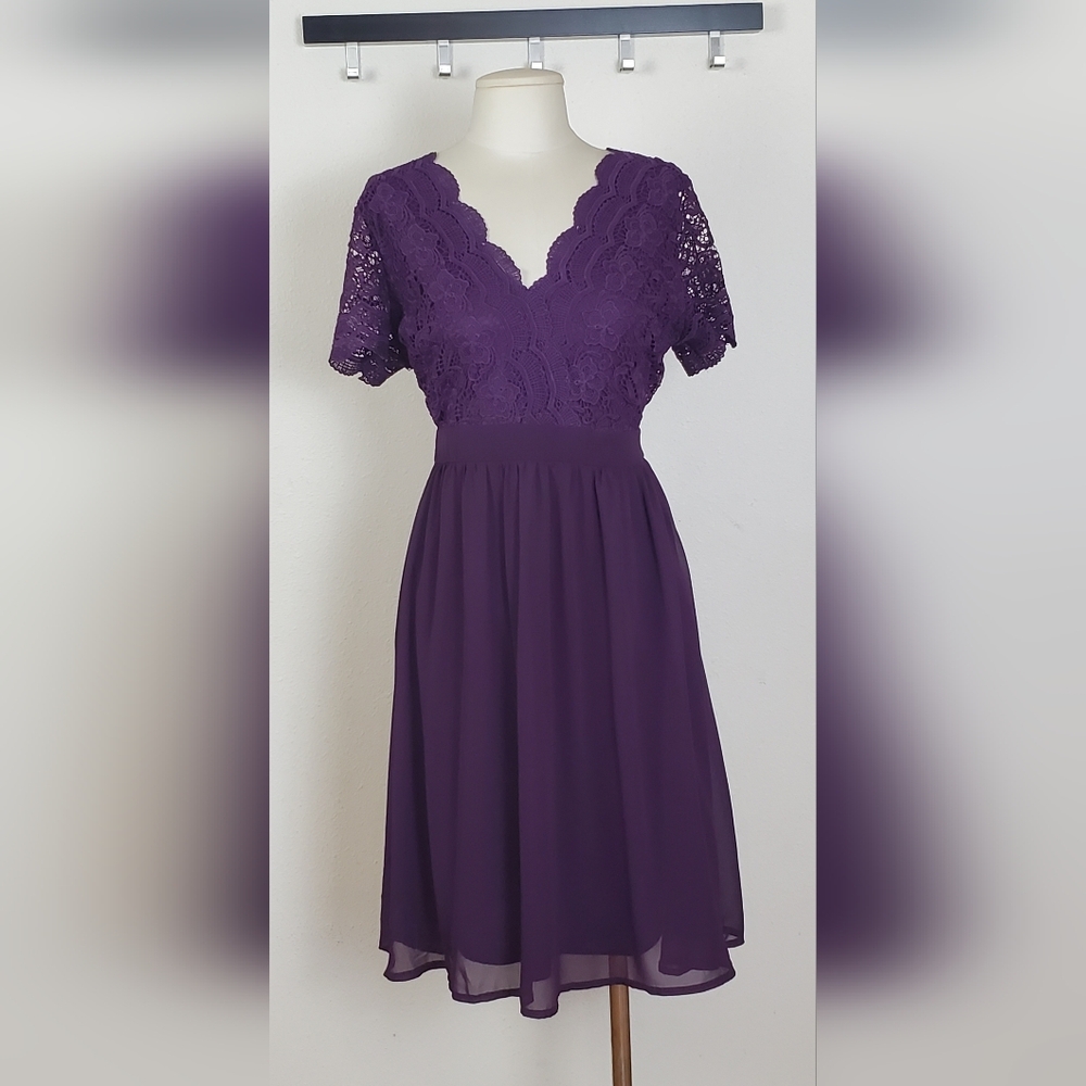 Elegant Purple Lace Dress • XL •